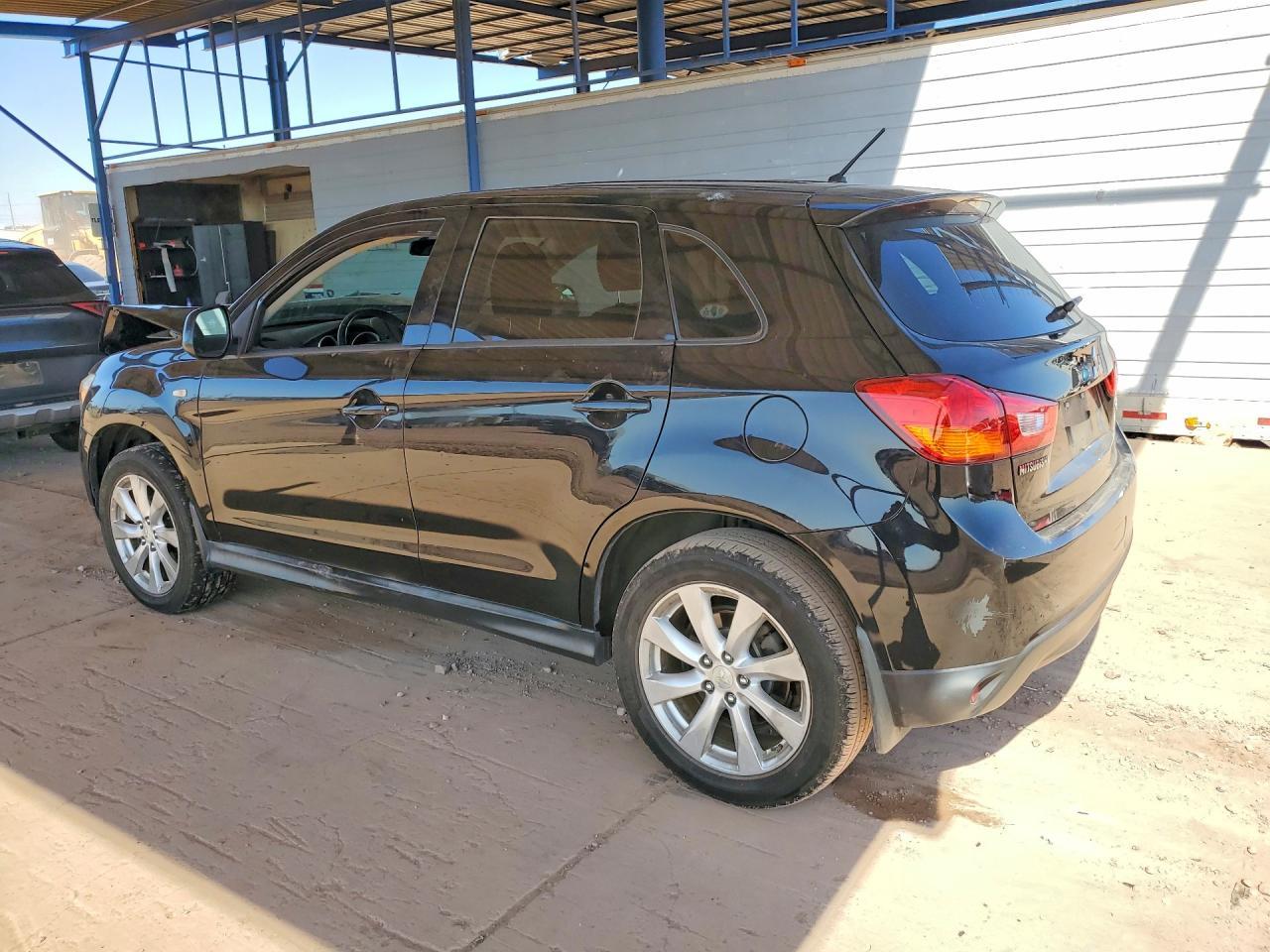 2015 Mitsubishi Outlander Sport Es - Image 2