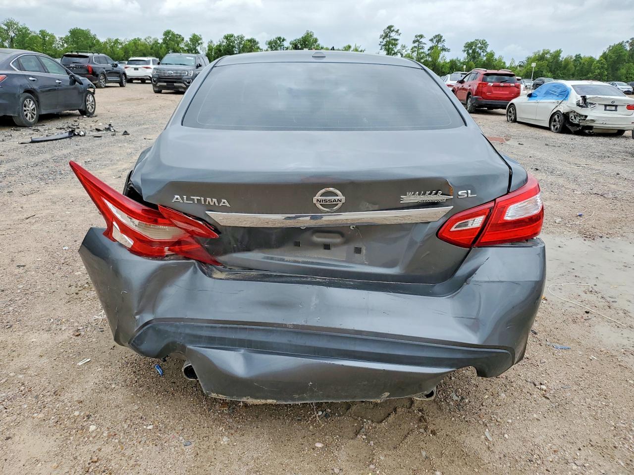2017 Nissan Altama - Image 6