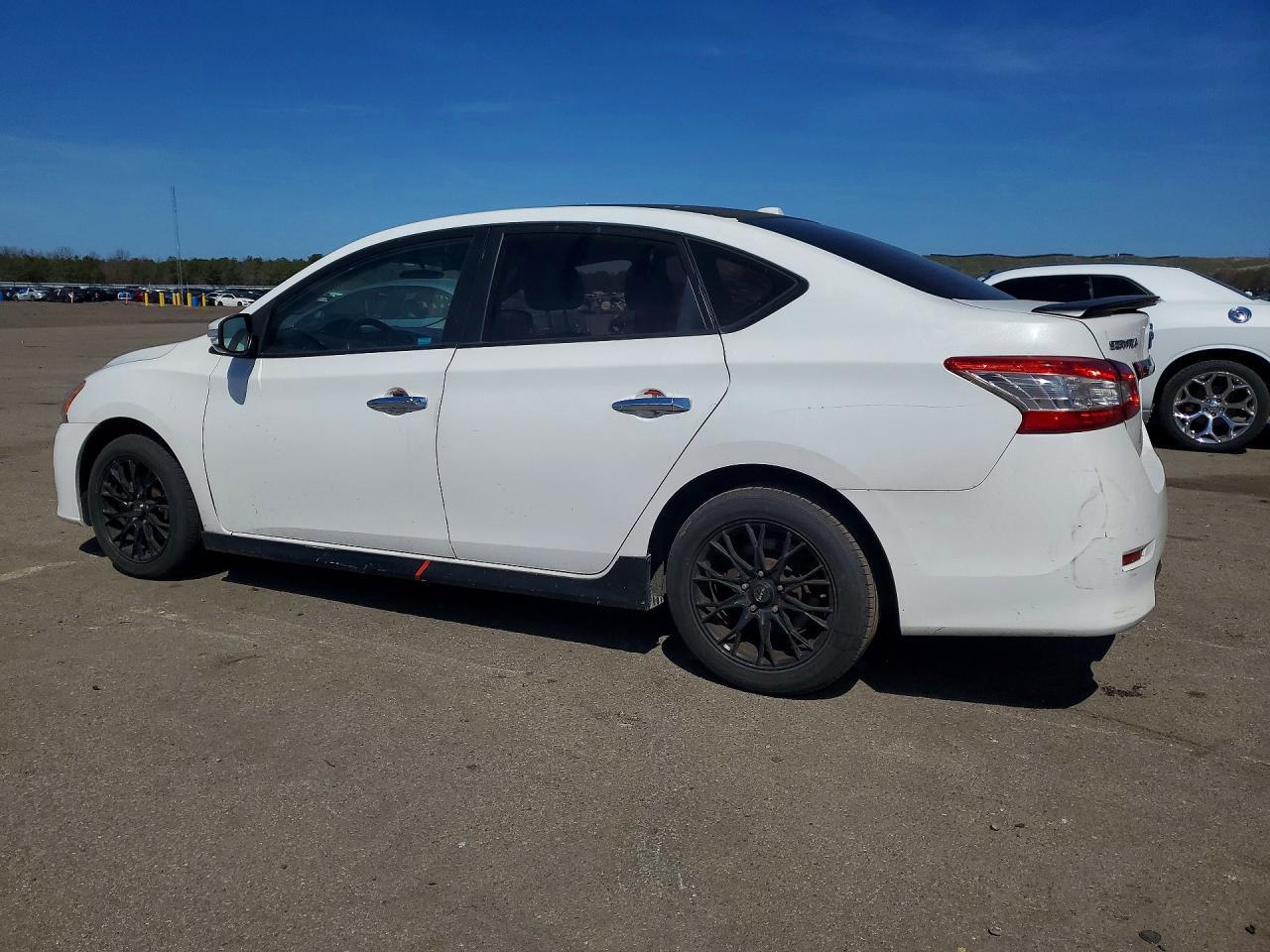 2015 Nissan Sentra - Image 2