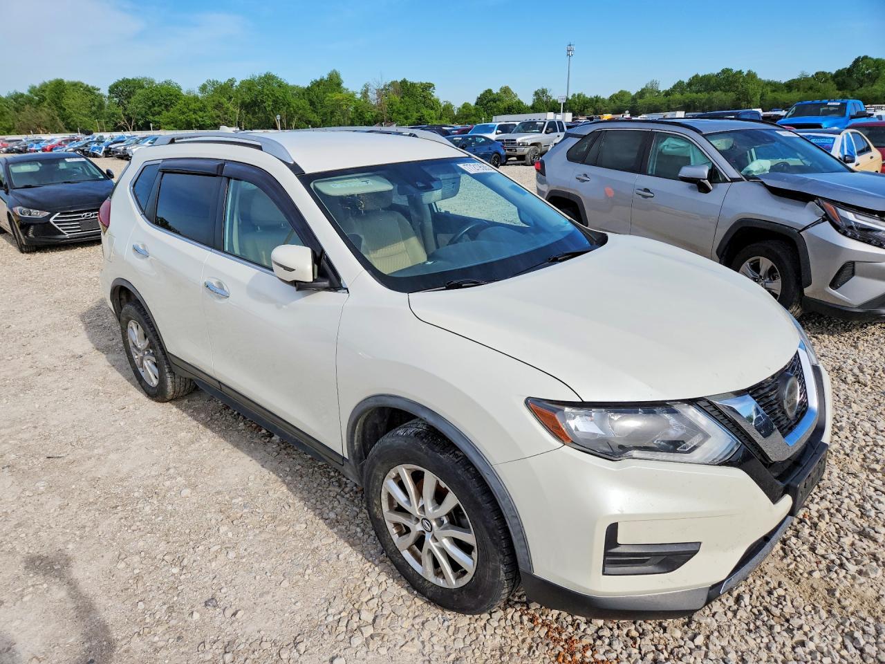 2020 Nissan Rogue S - Фото 4