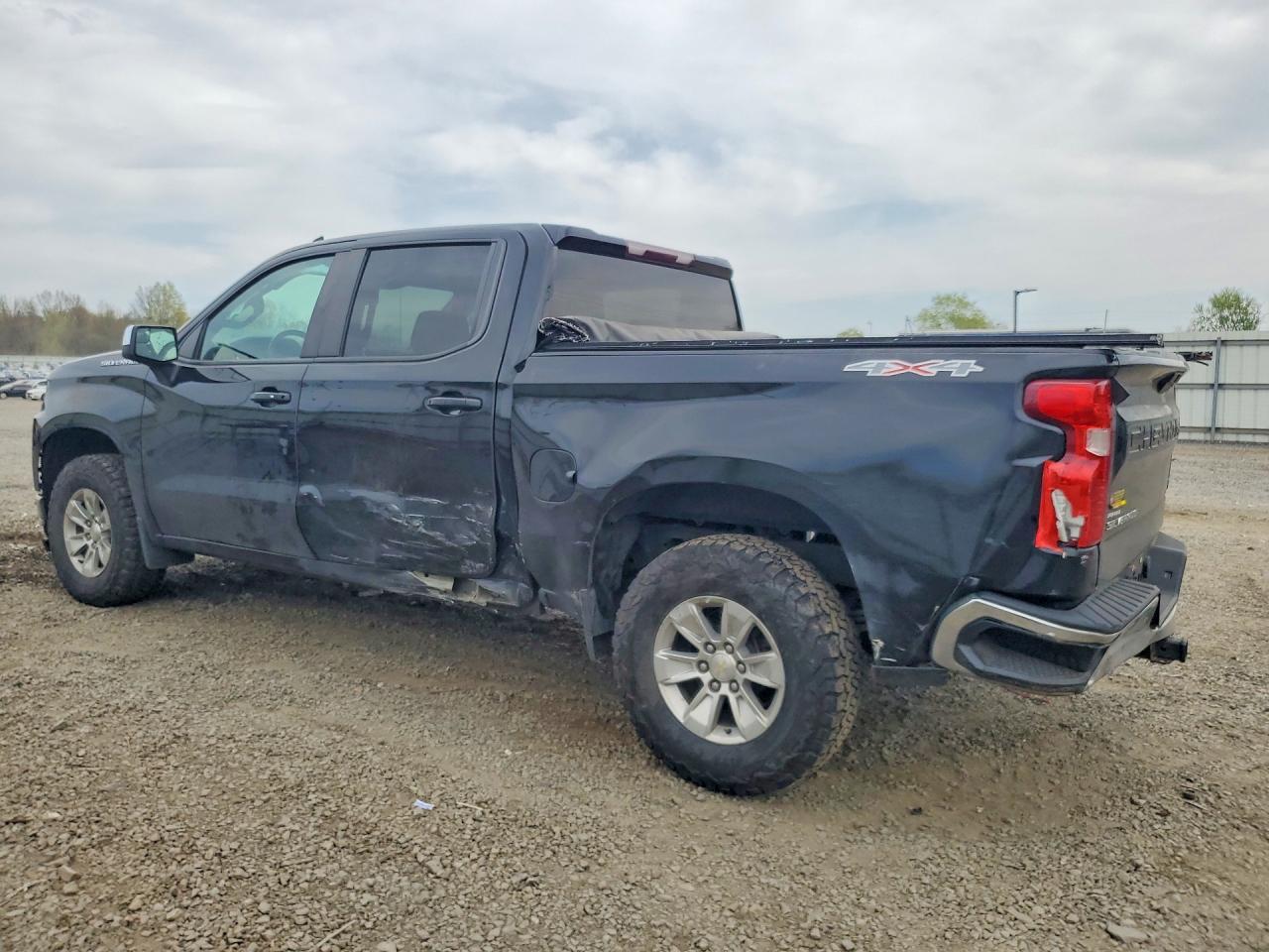 2021 Chevrolet Silverado K1500 Lt - Фото 2