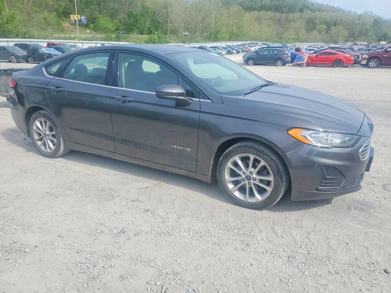 2019 Ford Fusion Se - Image 4
