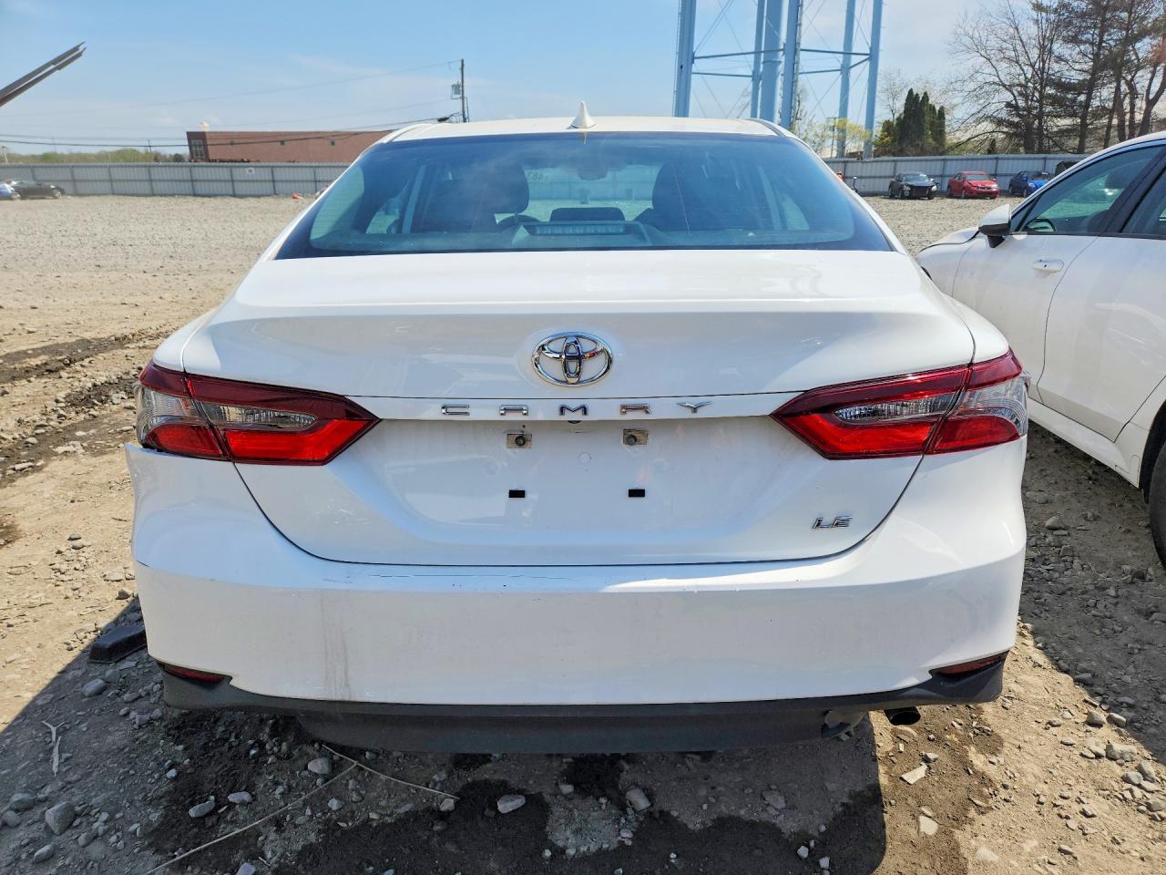 2023 Toyota Camry Le - Image 6