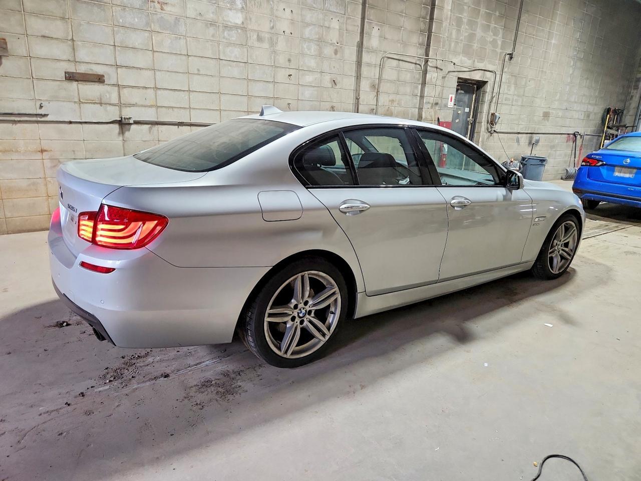 2011 BMW 535 Xi - Image 3