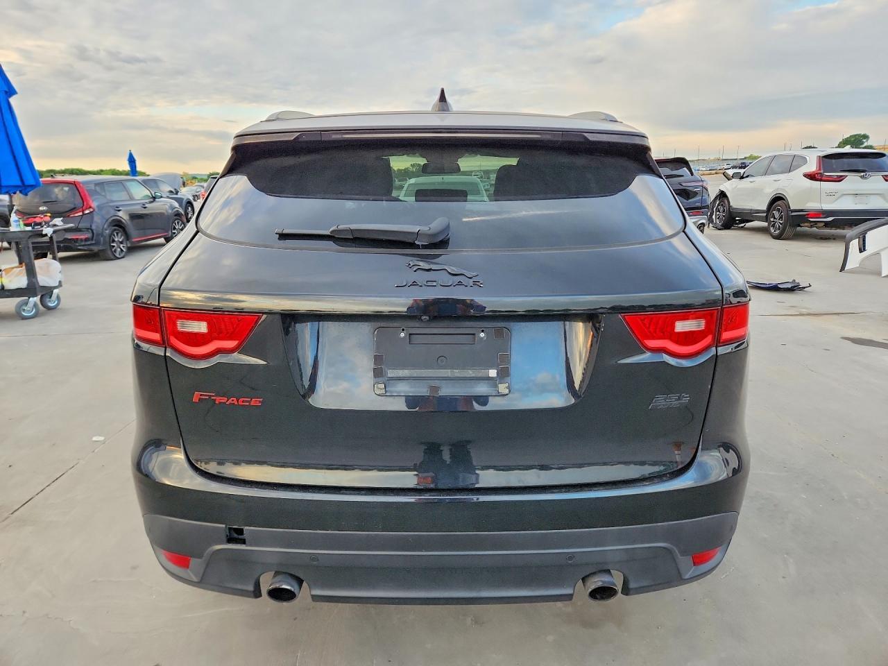 2018 Jaguar F-Pace Premium 25T - Фото 6