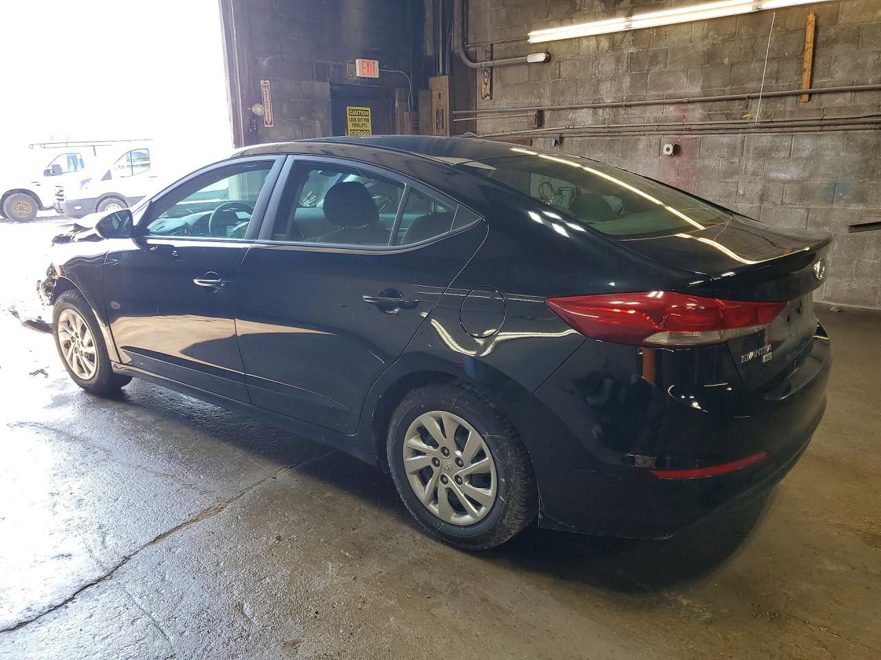 2018 Hyundai Elantra Se - Image 2