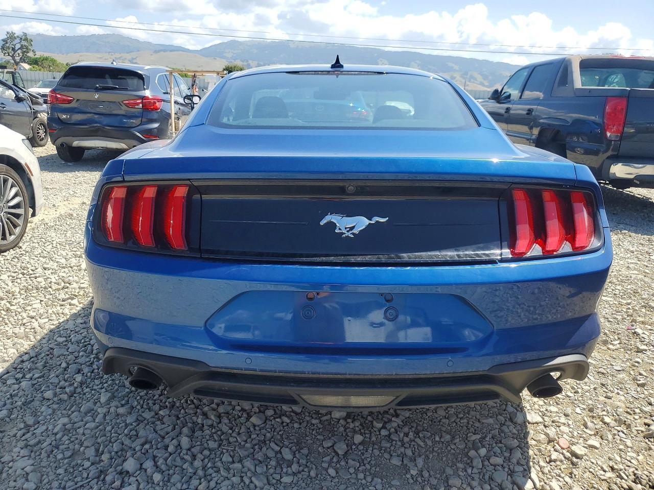 2022 Ford Mustang - Фото 6