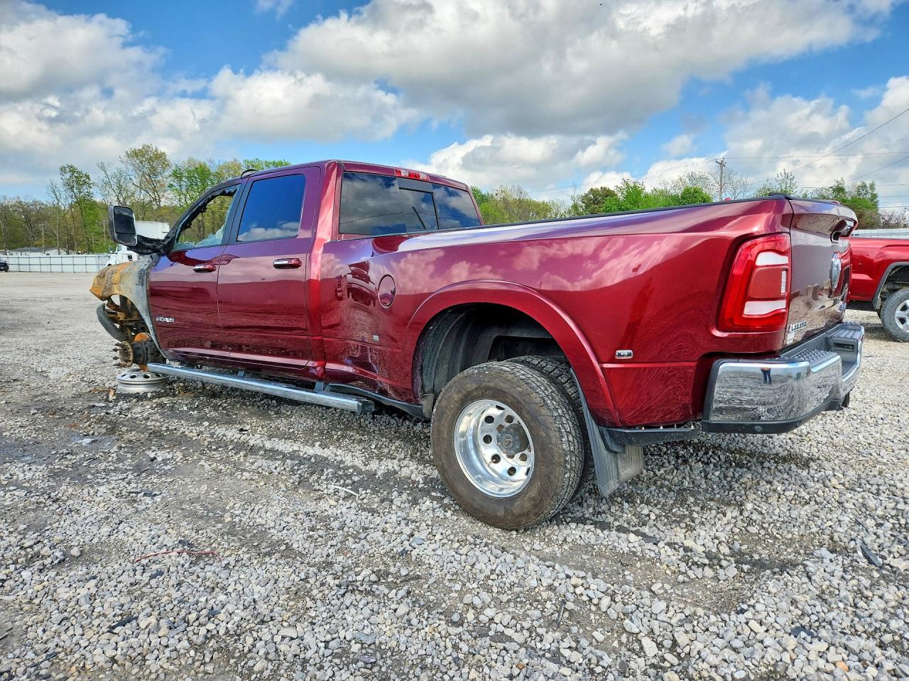 2019 Ram 3500 Laramie - Фото 2