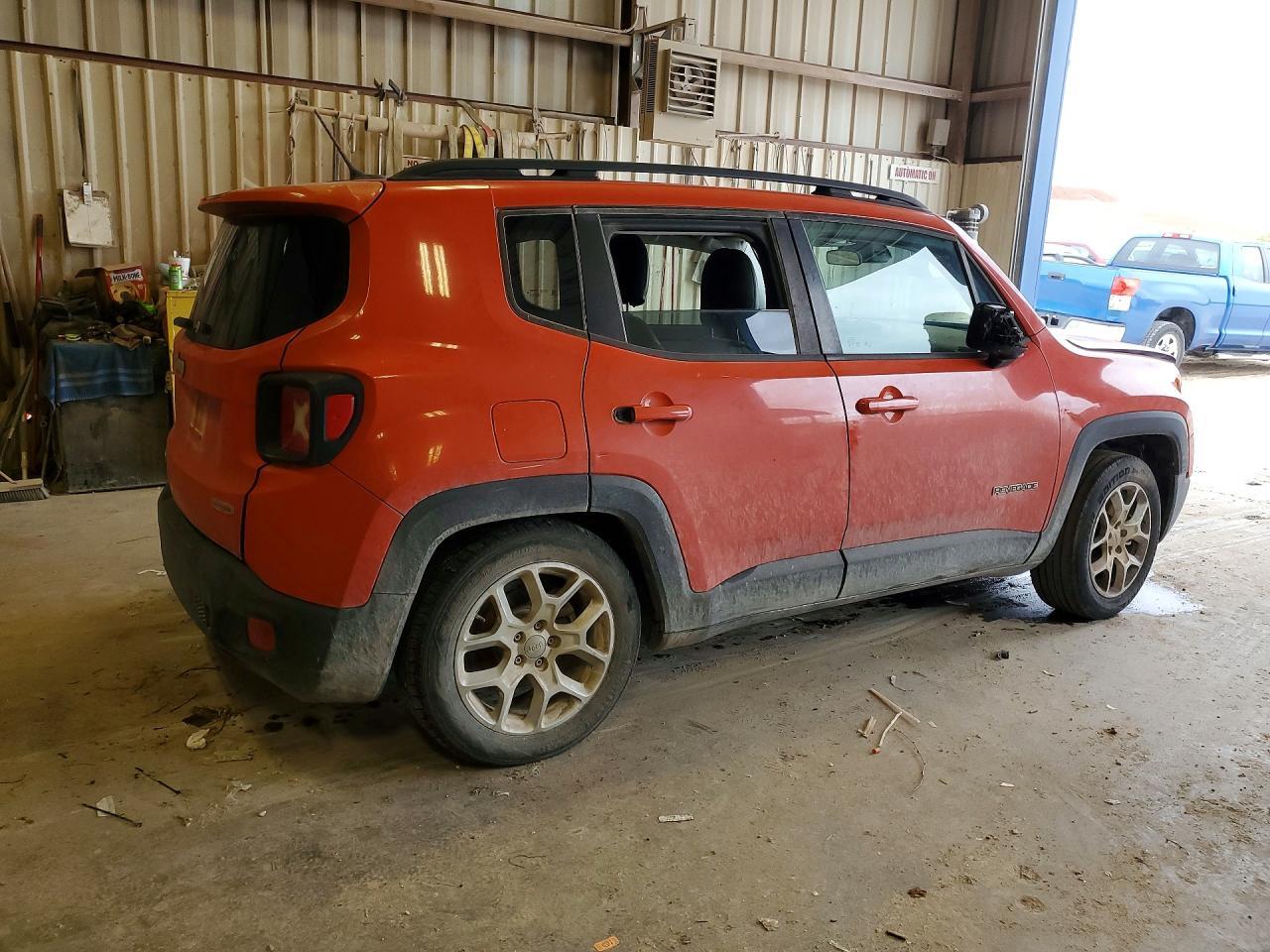2015 Jeep Renegade Latitude - Фото 3