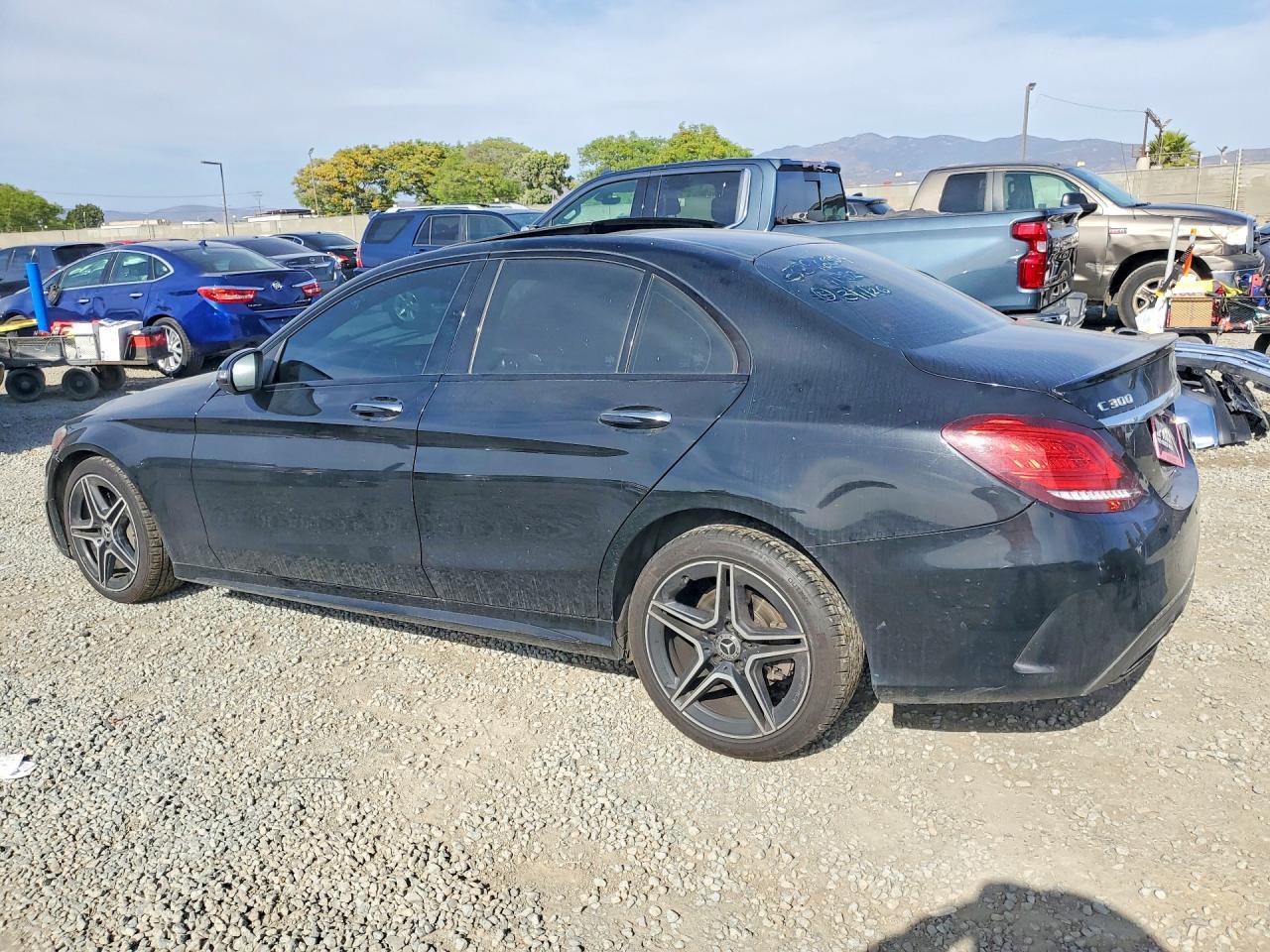 2020 Mercedes-Benz C 300 - Фото 2