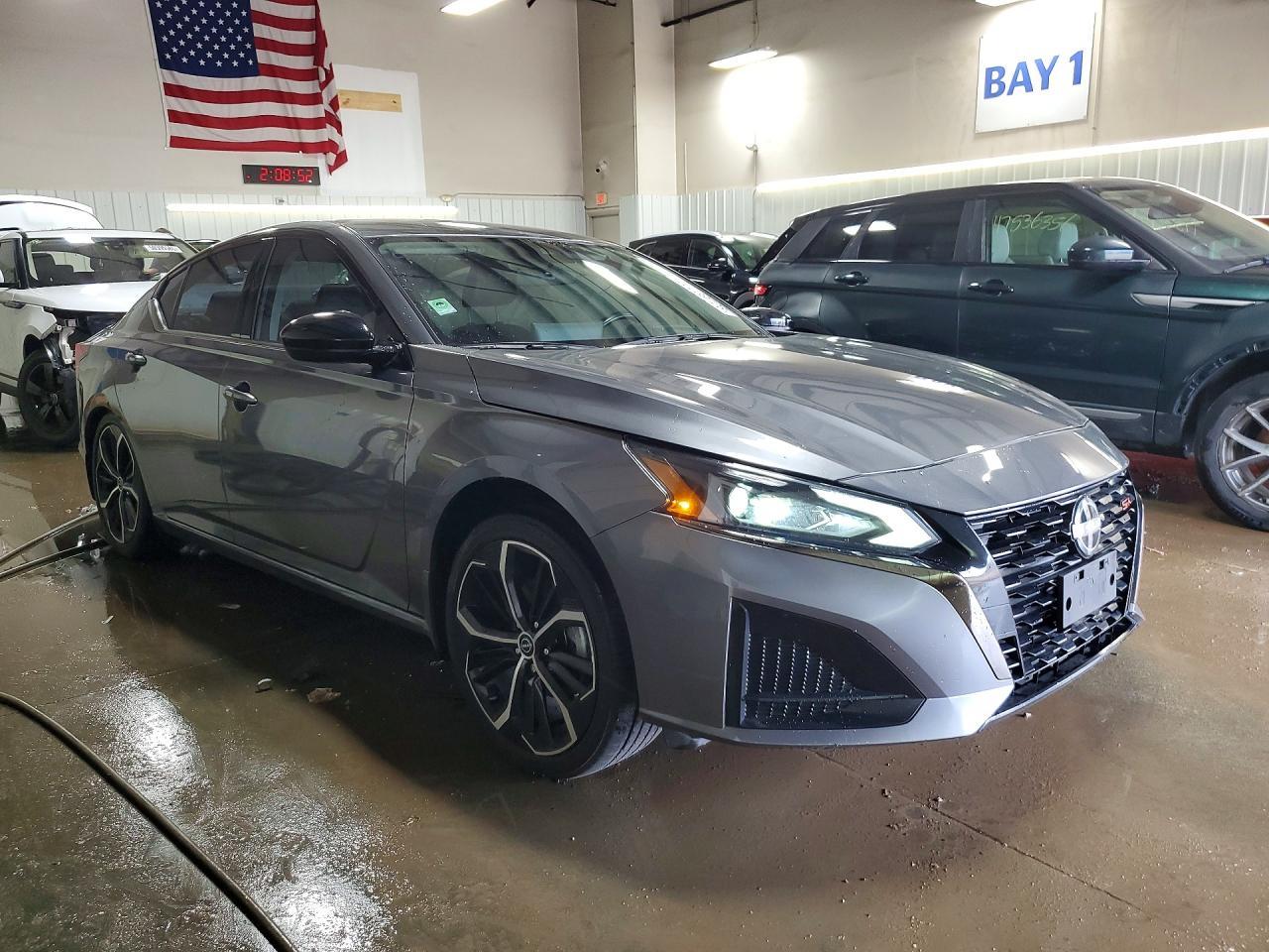 2024 Nissan Altima Sr - Image 4