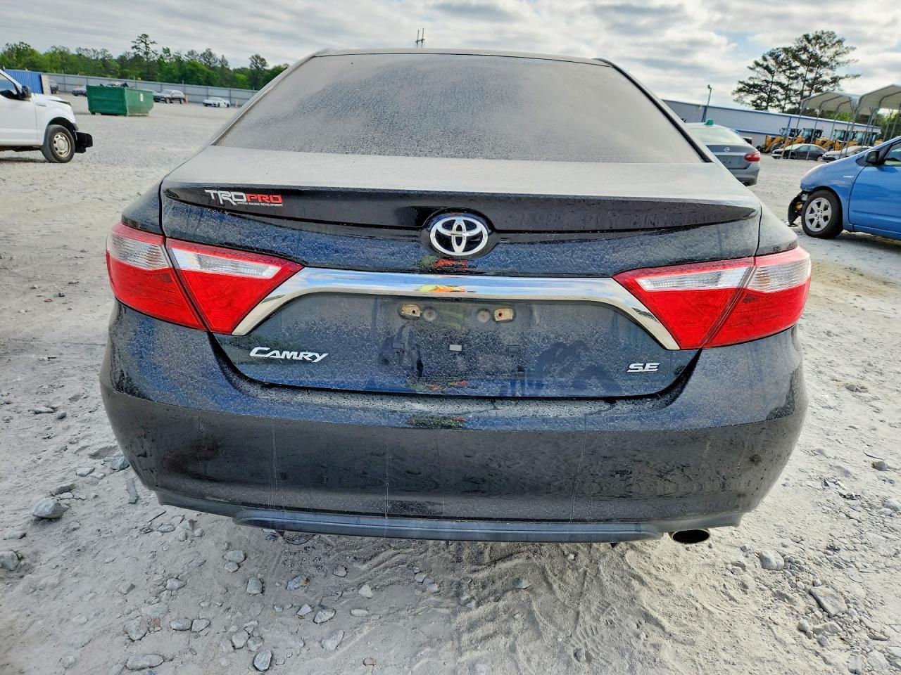 2015 Toyota Camry Se - Фото 6