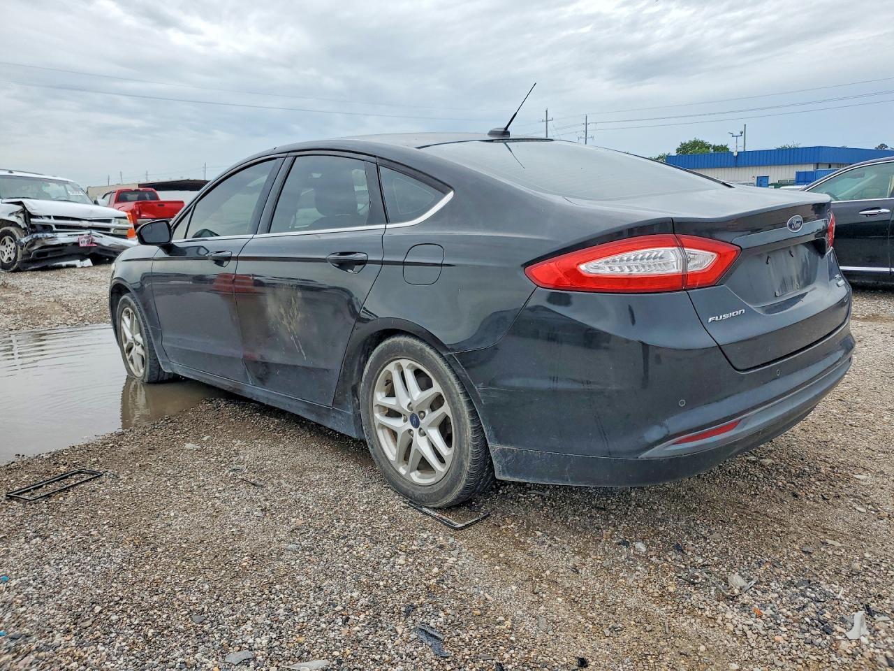 2014 Ford Fusion Se - Фото 2