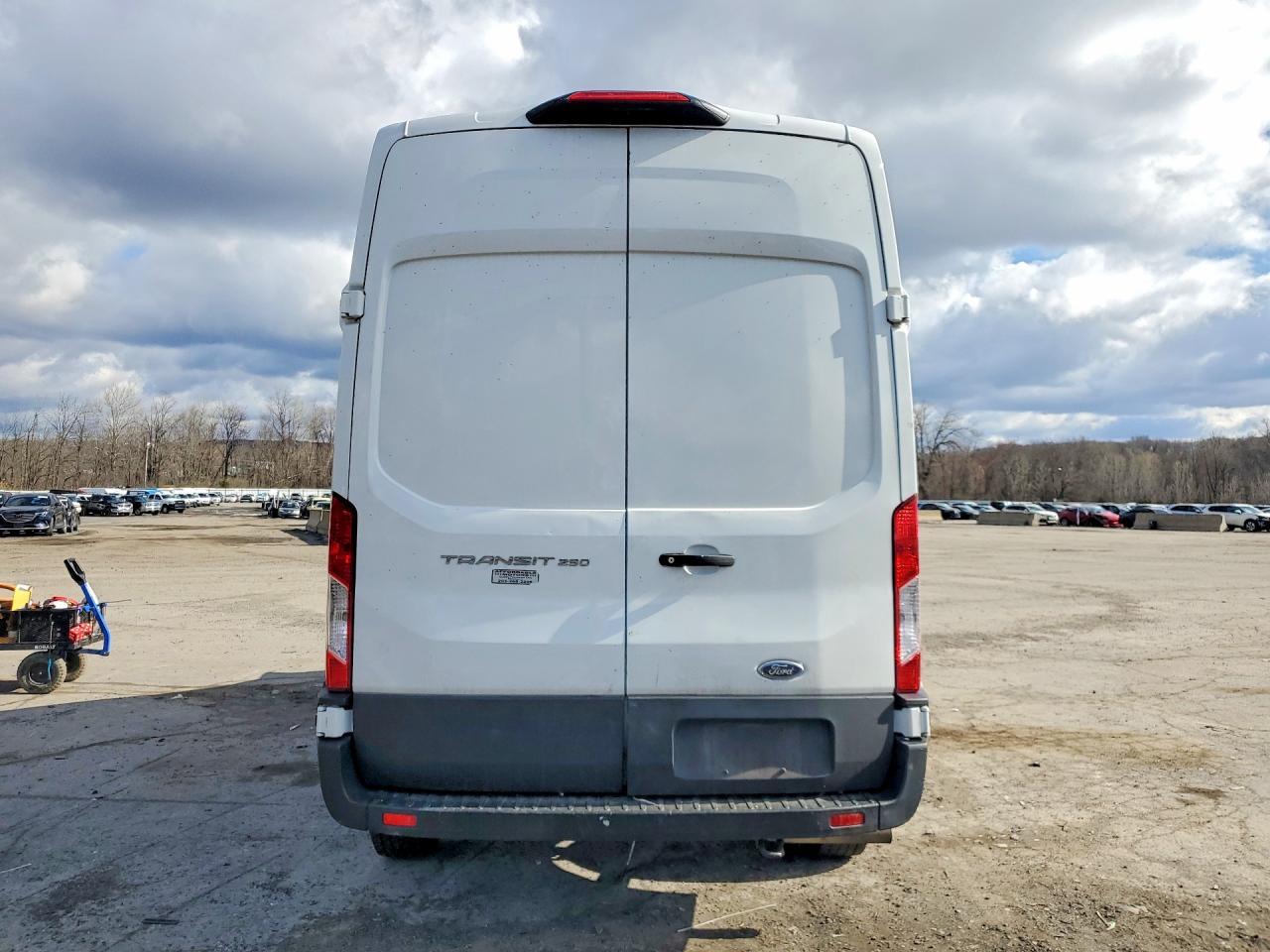 2023 Ford Transit 250 Delivery Van - Фото 6