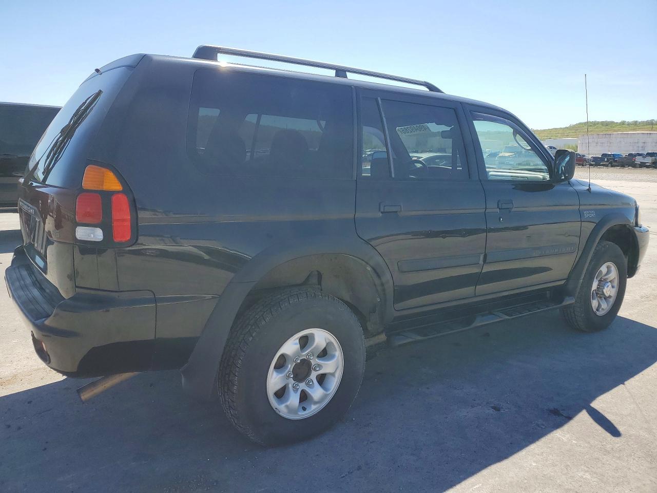 2002 Mitsubishi Montero Sport Es - Фото 3