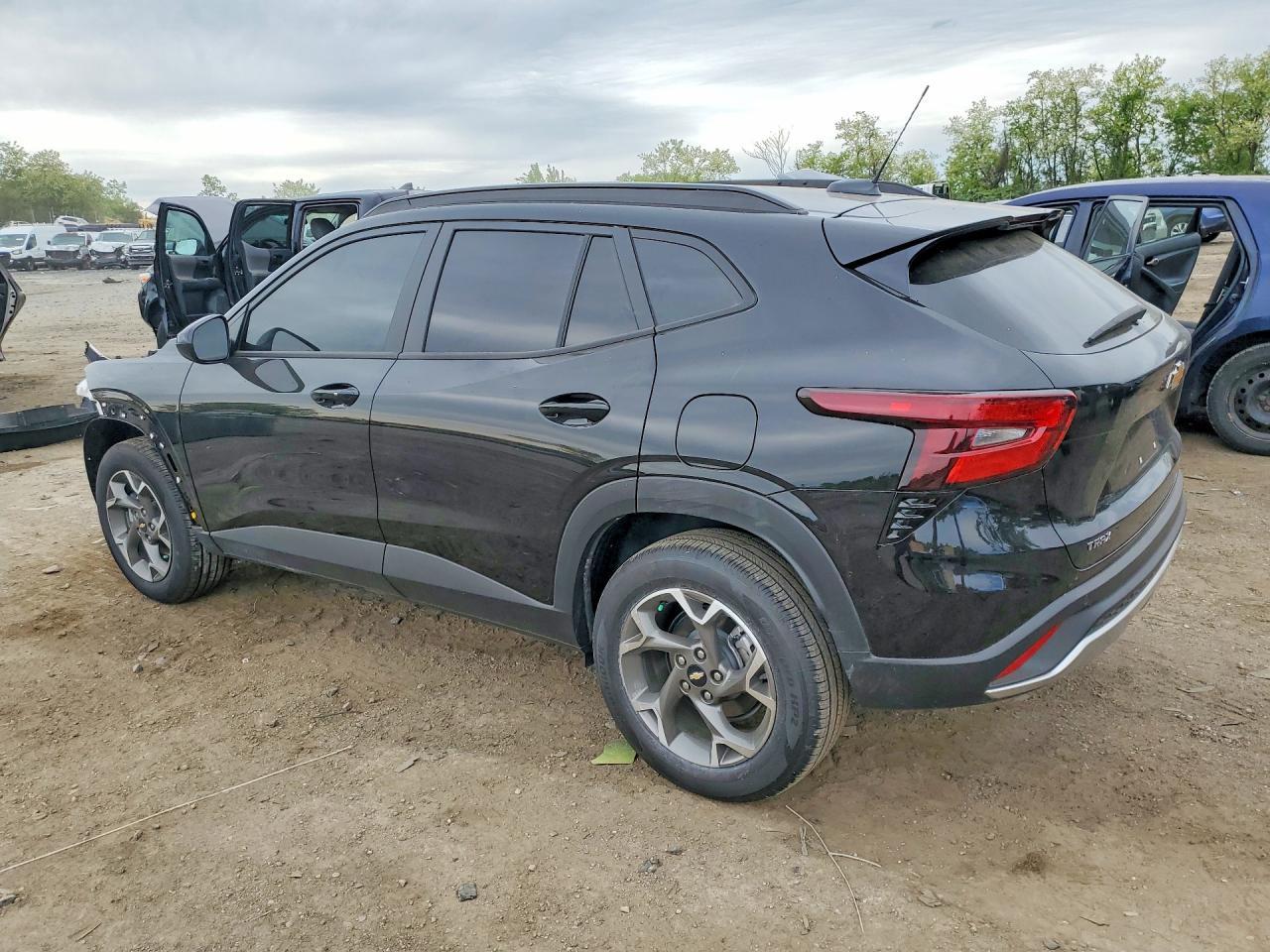 2025 Chevrolet Trax 1Lt - Фото 2