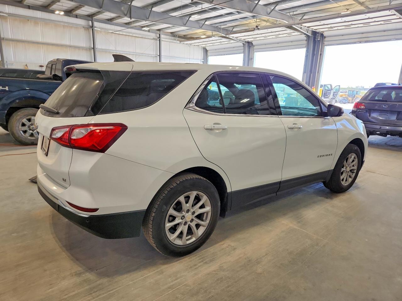 2019 Chevrolet Equinox Lt - Image 3