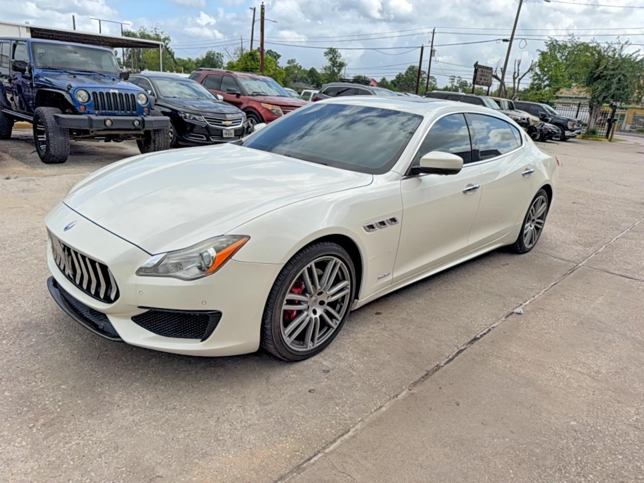 2017 Maserati Quattroporte S - Фото 2