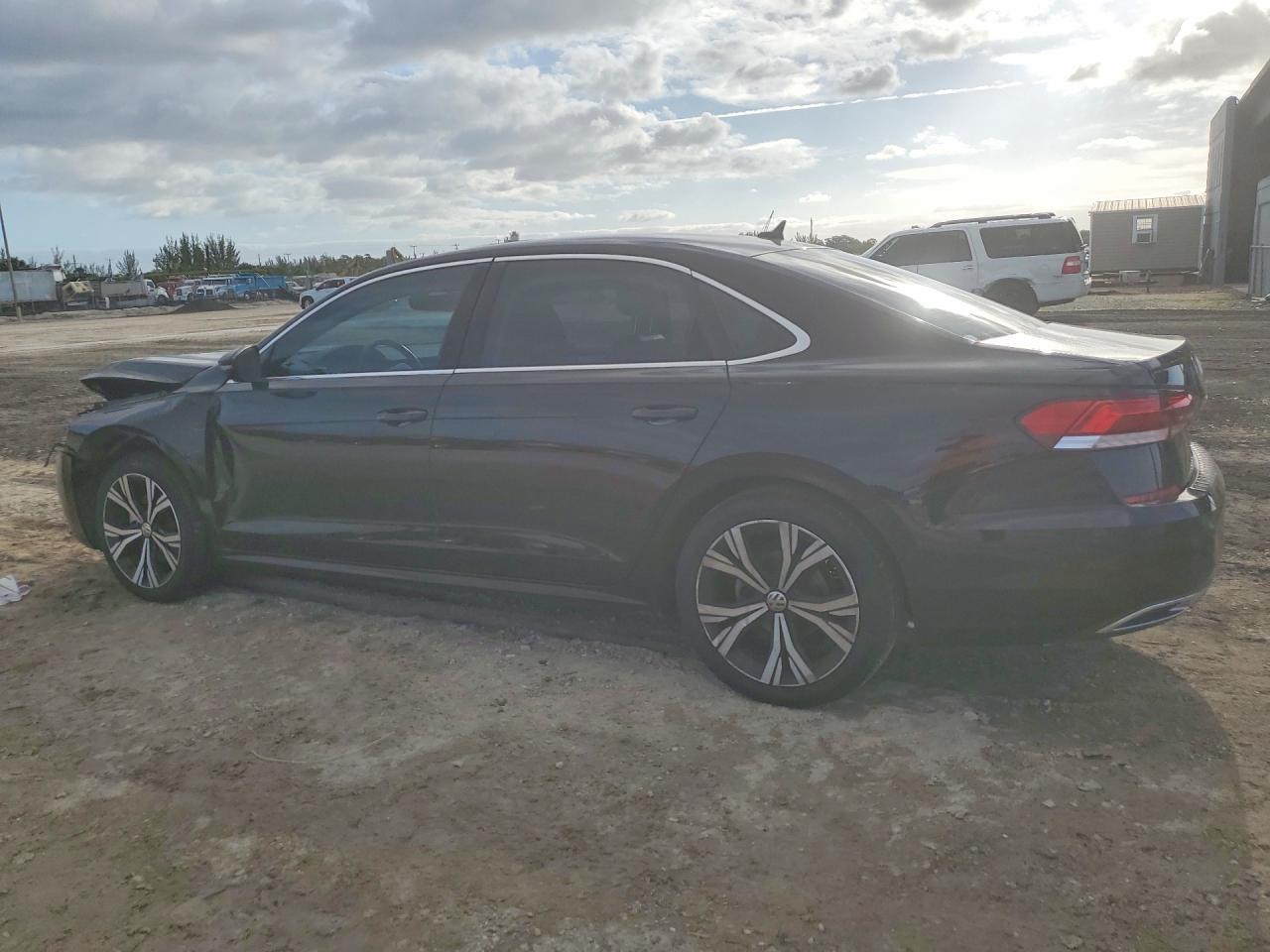 2021 Vw Passat Se Automatic - Image 2