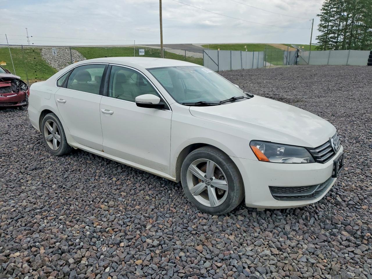 2013 Volkswagen Passat Se - Фото 4