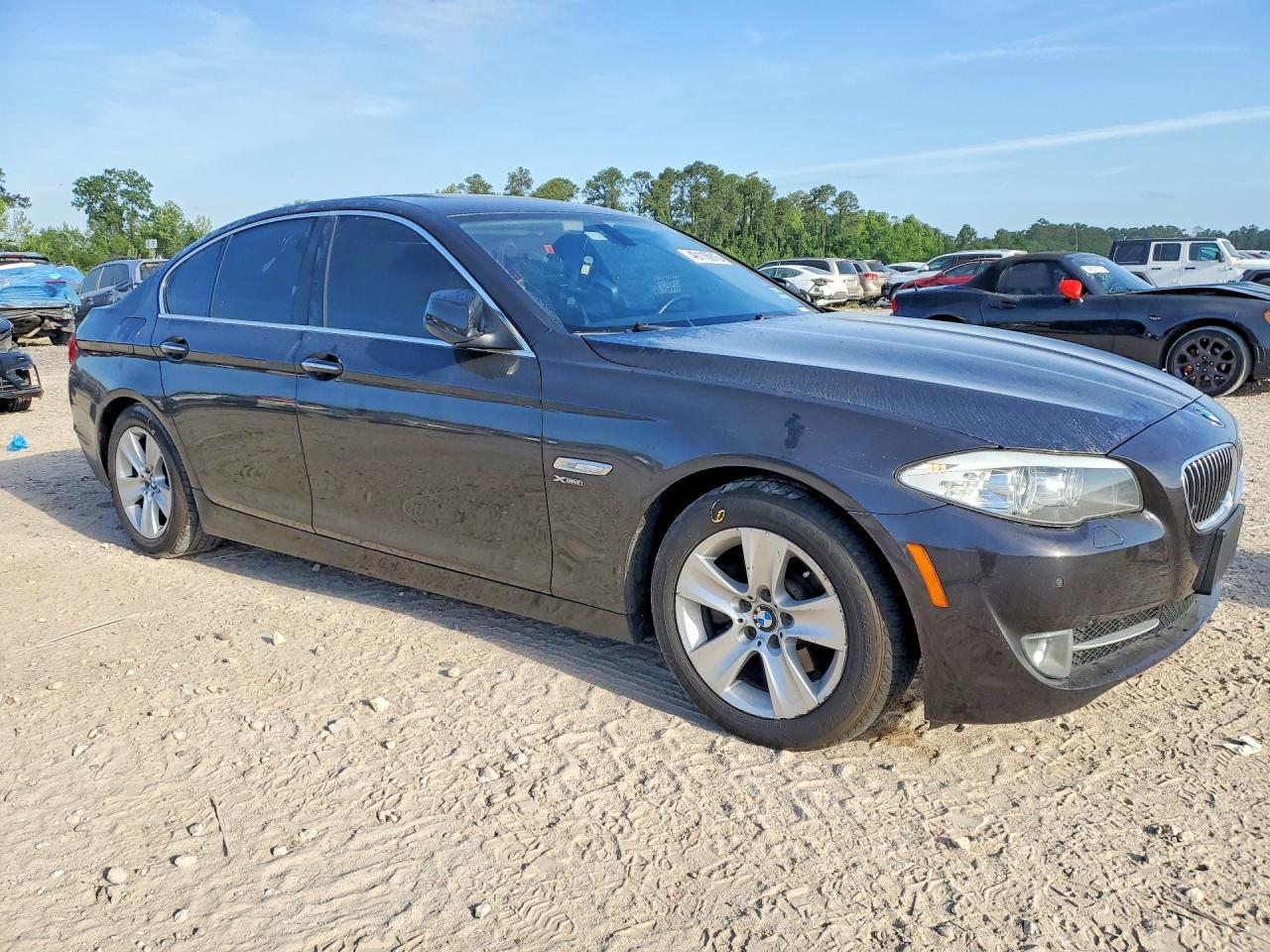 2012 BMW 528 Xi - Image 4