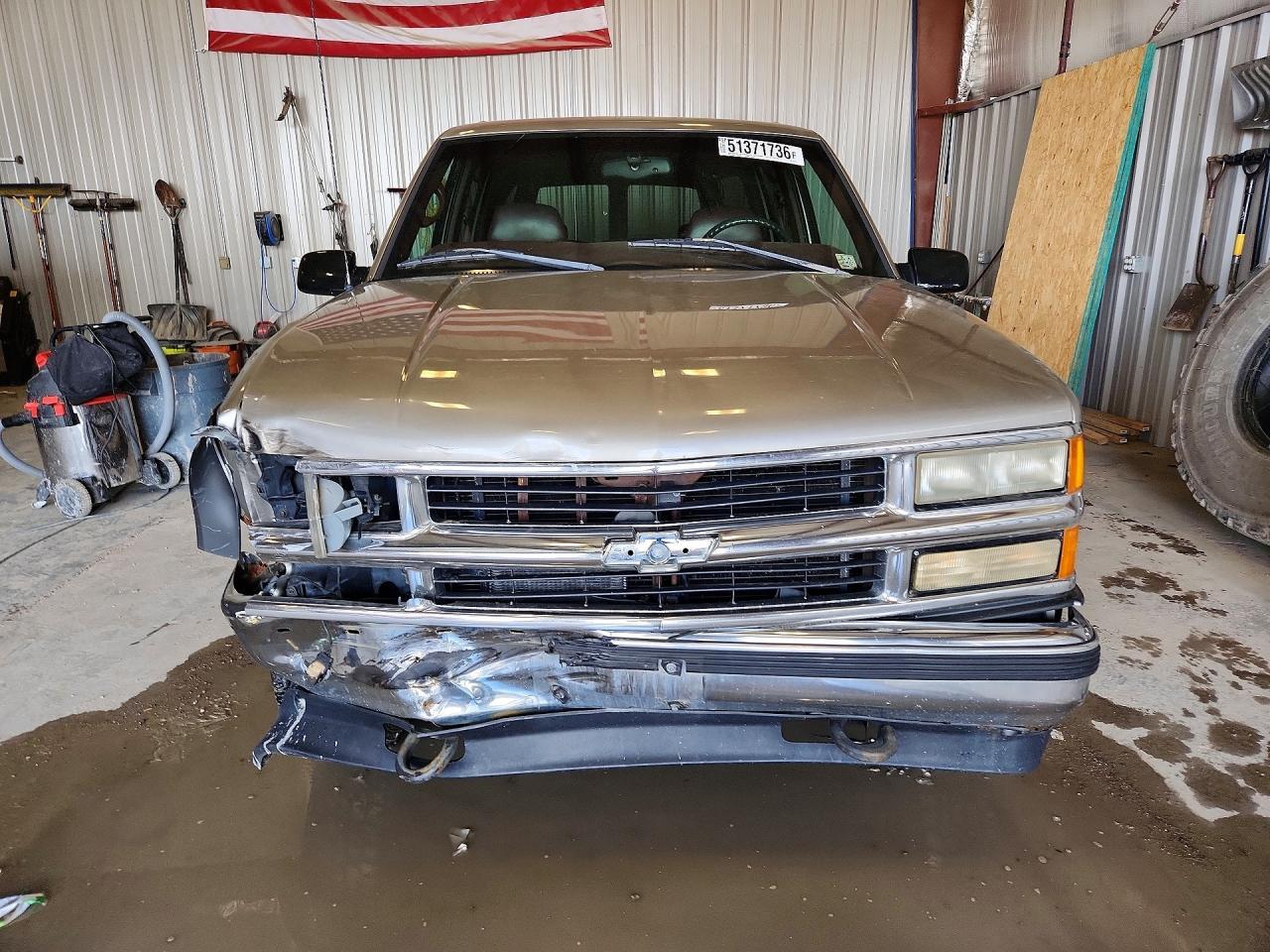 1999 Chevrolet Suburban K1500 - Image 5