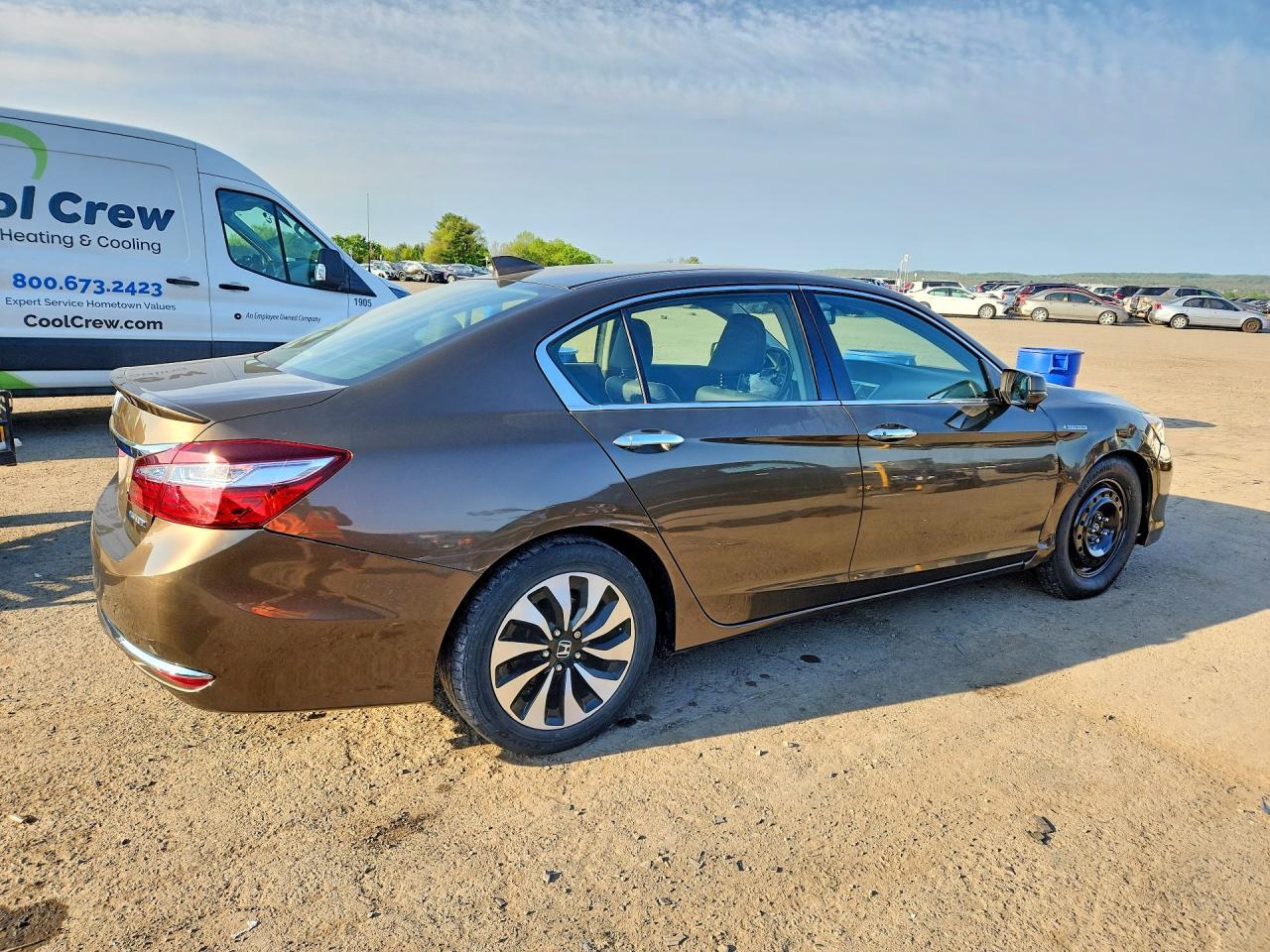 2017 Honda Accord Hybrid Exl - Image 3