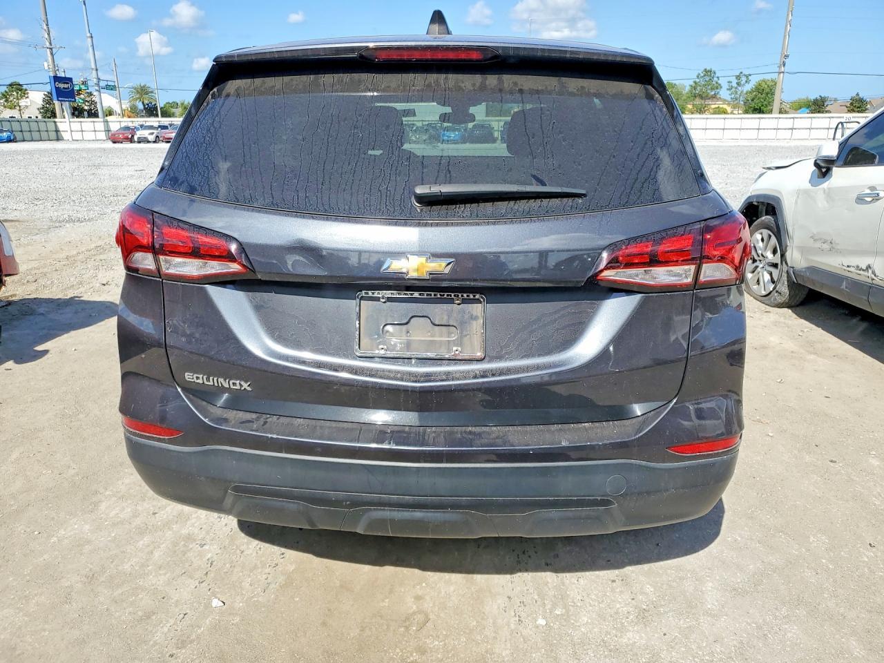 2022 Chevrolet Equinox Ls - Image 6