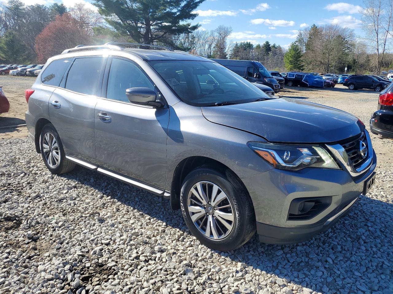 2017 Nissan Pathfinder S - Фото 4