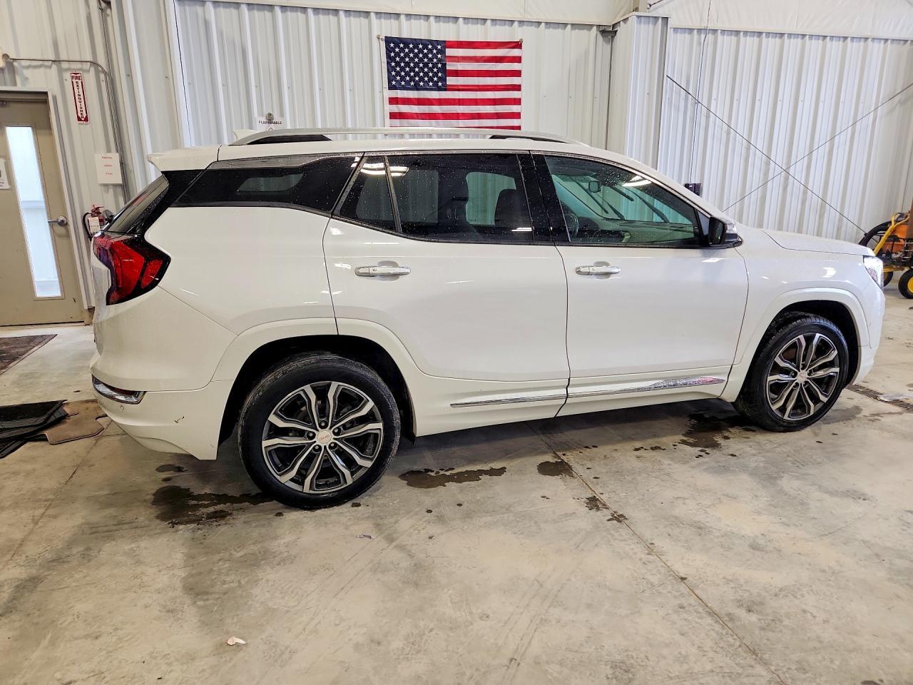2021 GMC Terrain Denali - Image 3