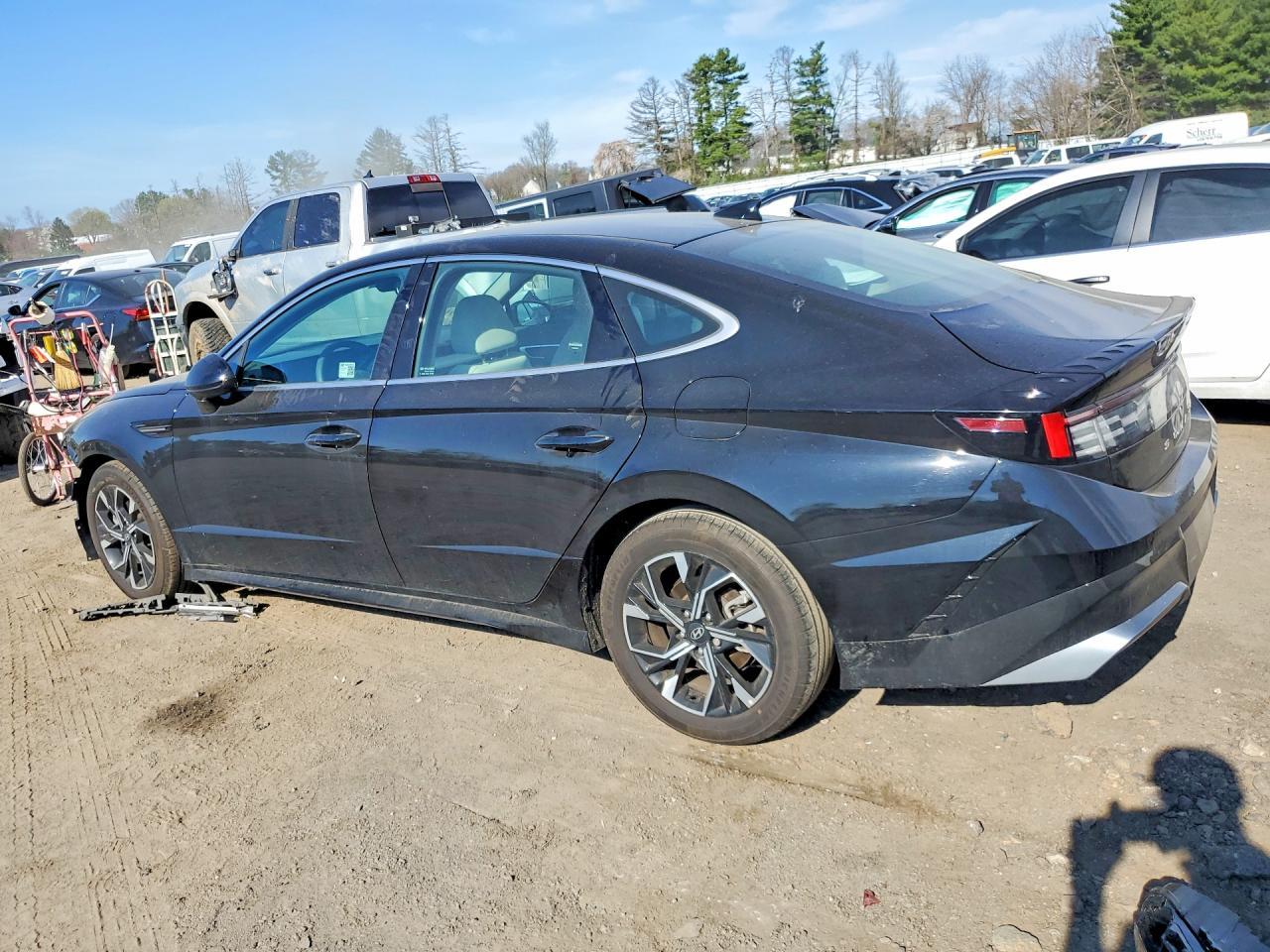 2025 Hyundai Sonata Sel - Image 2