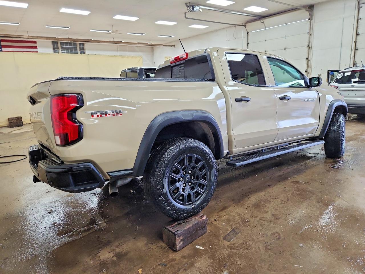 2024 Chevrolet Colorado Trail Boss - Фото 3