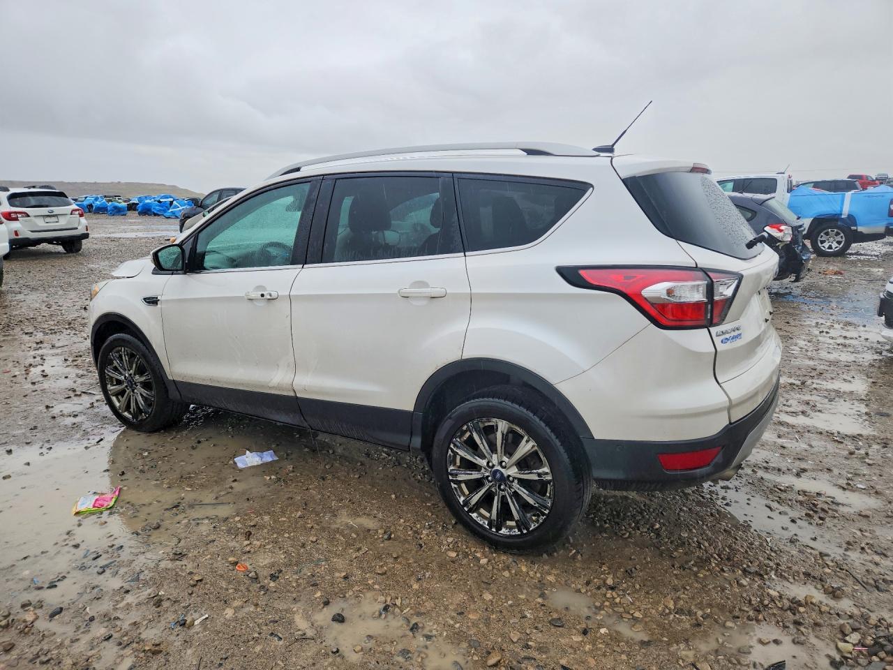 2017 Ford Escape - Фото 2