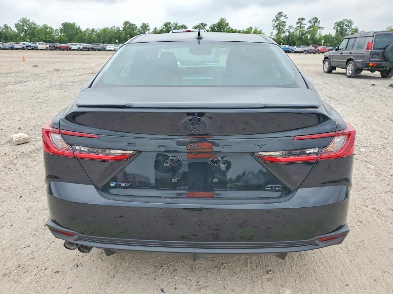 2026 Toyota Camry Se - Image 6