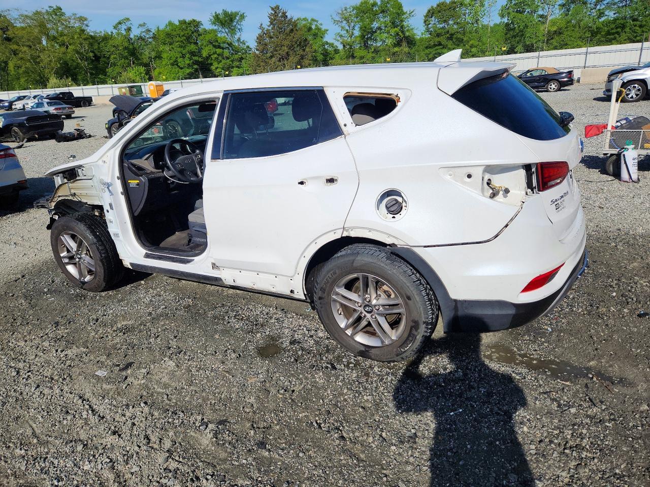 2017 Hyundai Santa Fe Sport 2.4L - Image 2