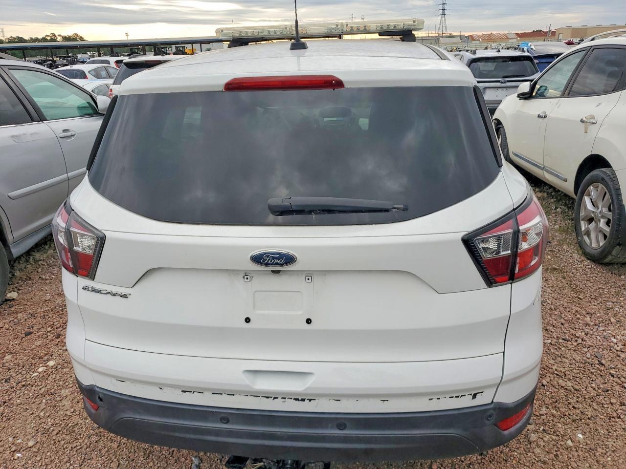 2018 Ford Escape S - Фото 6
