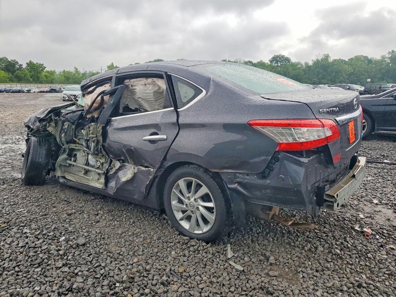 2013 Nissan Sentra S - Фото 2
