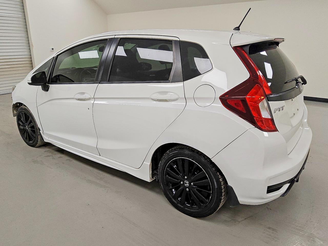 2018 Honda Fit Sport - Фото 2