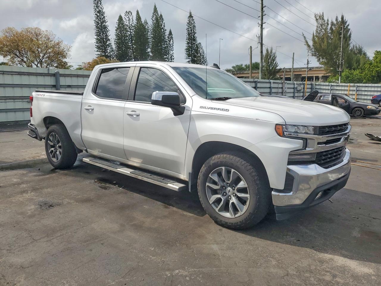 2021 Chevrolet Silverado K1500 Lt - Фото 4
