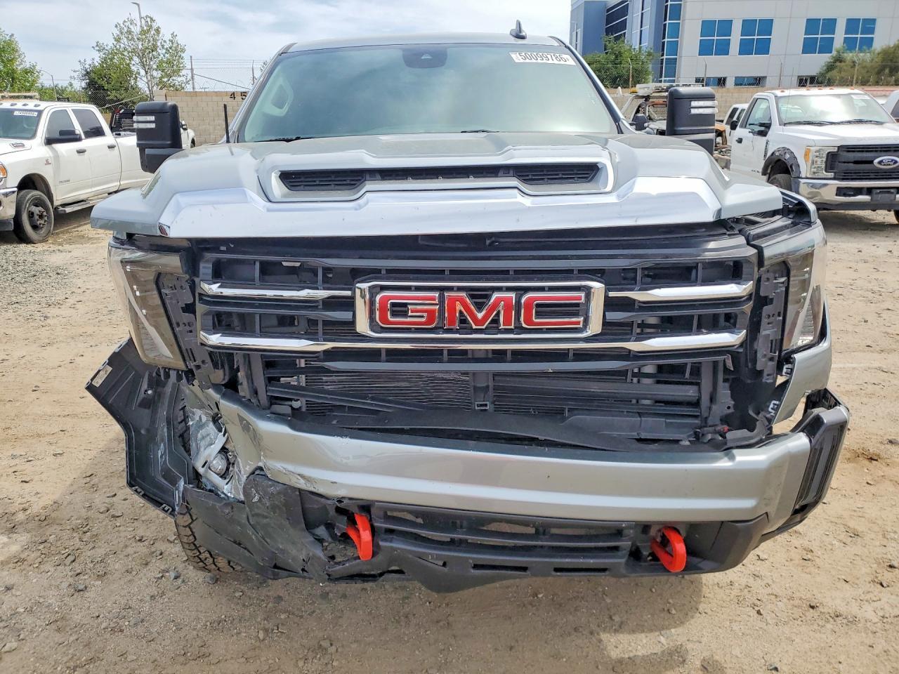 2024 GMC Sierra C2500 Heavy Duty - Image 5