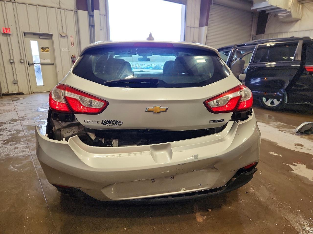 2017 Chevrolet Cruze Premier - Фото 6