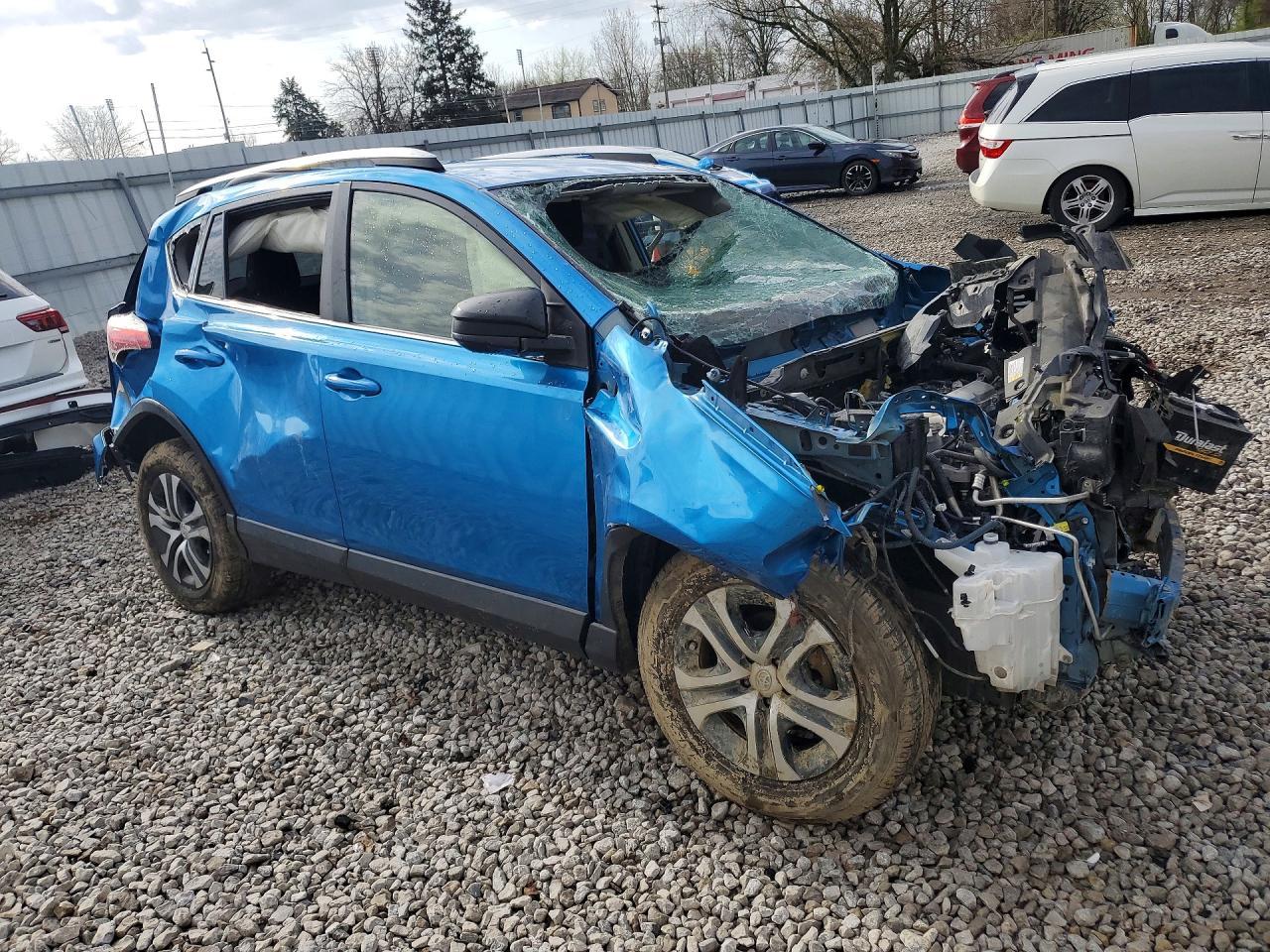 2016 Toyota Rav4 Le - Image 4