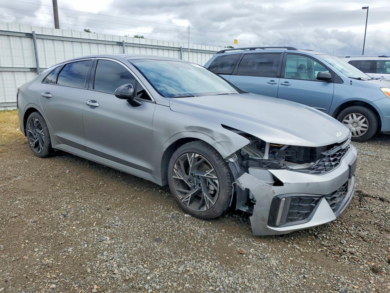 2025 Kia K5 Gt Line - Image 4