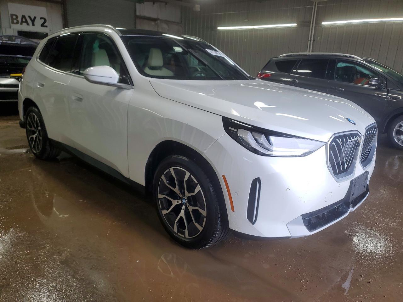 2025 BMW X3 30 xDrive - Image 4