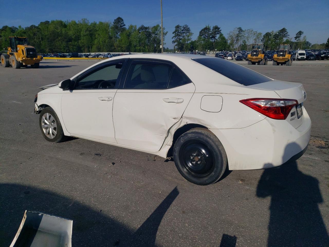 2015 Toyota Corolla Le - Image 2