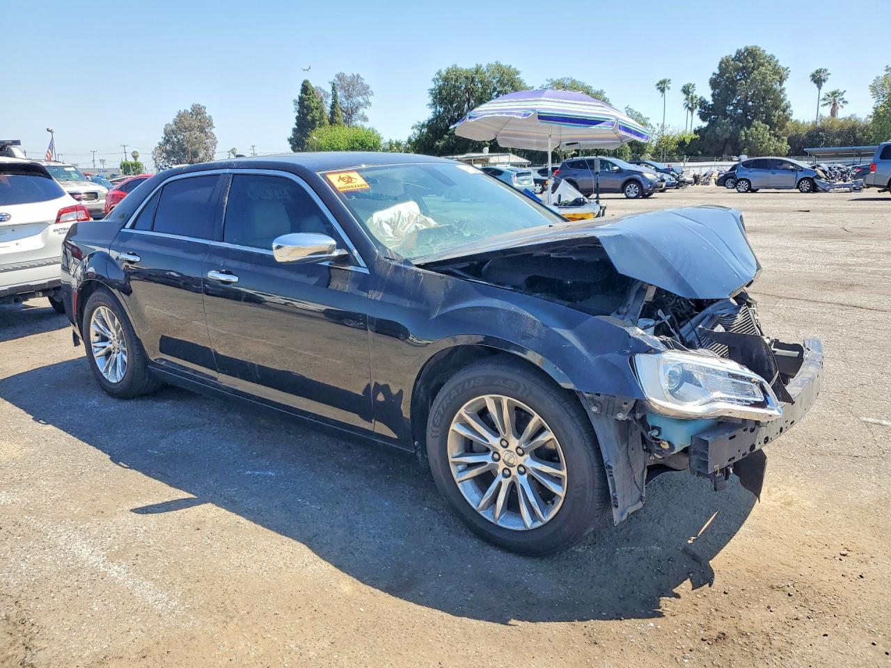 2016 Chrysler 300C - Фото 4