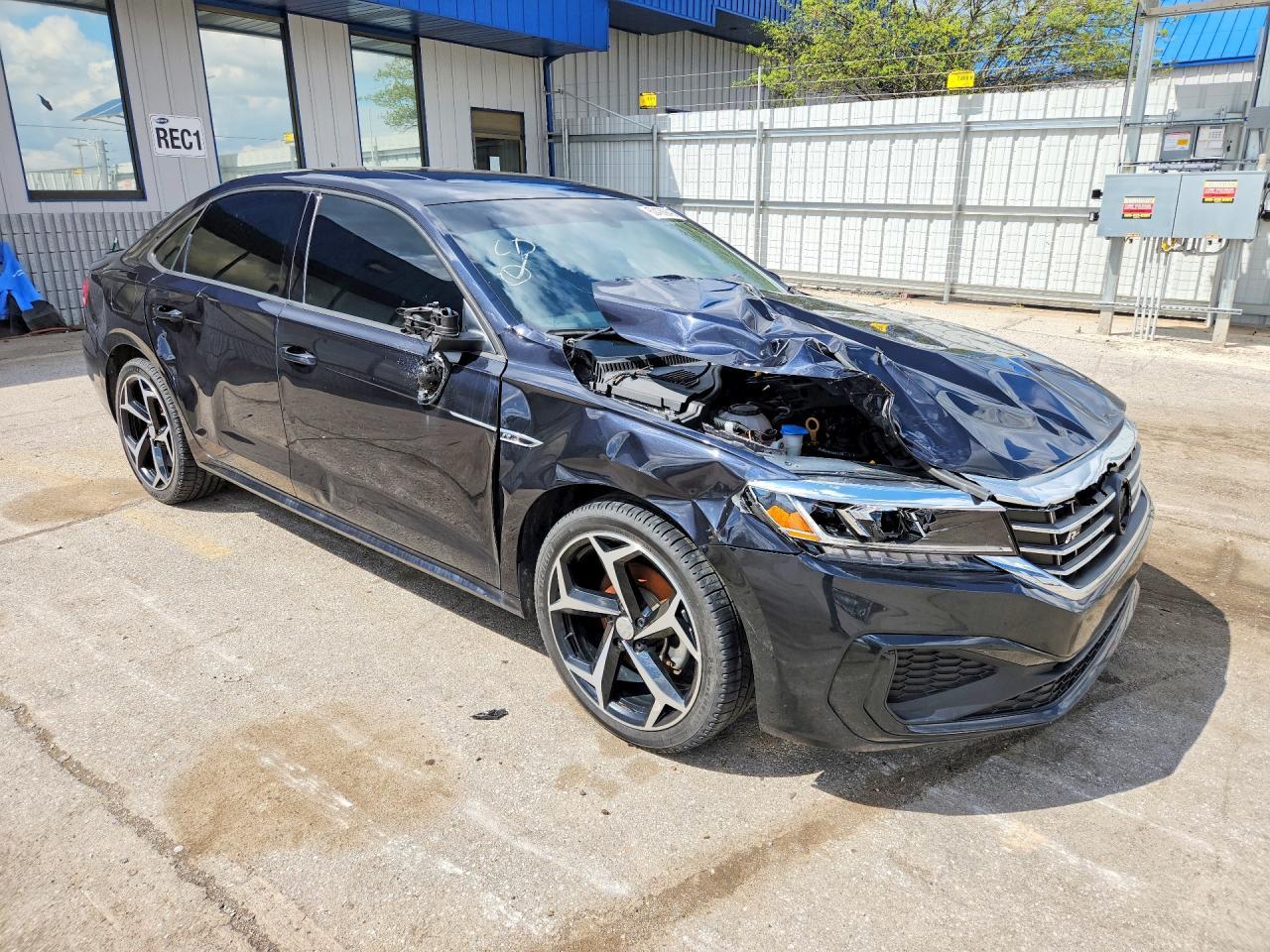 2021 Volkswagen Passat R-Line - Фото 4