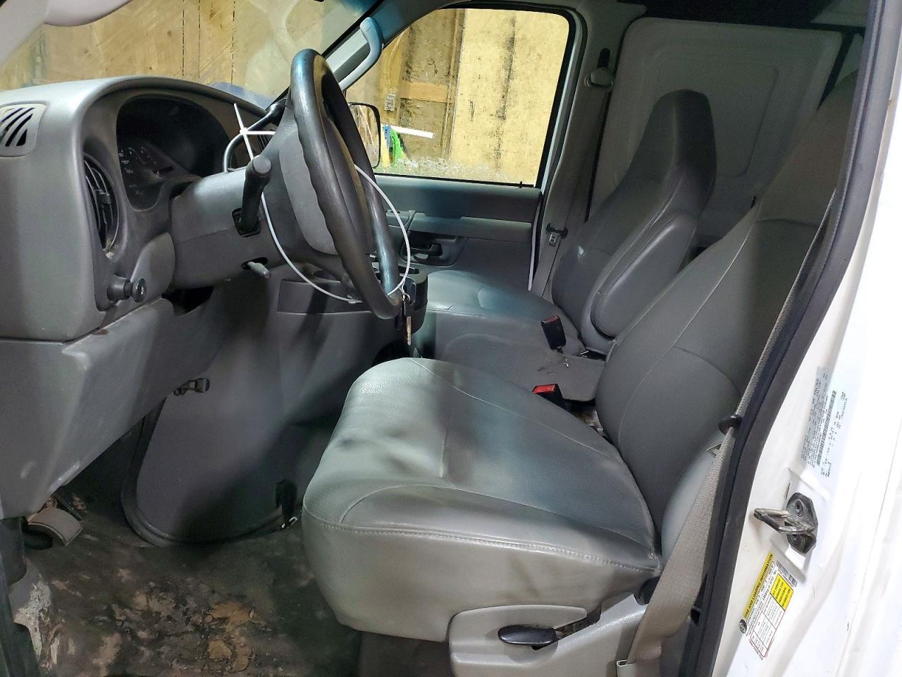 2008 Ford Econoline E150 Van - Фото 7