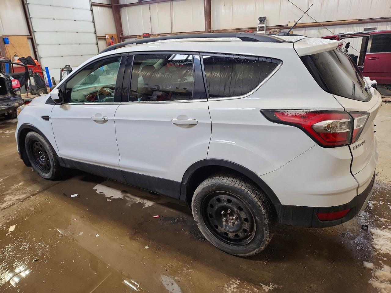 2018 Ford Escape Se - Фото 2