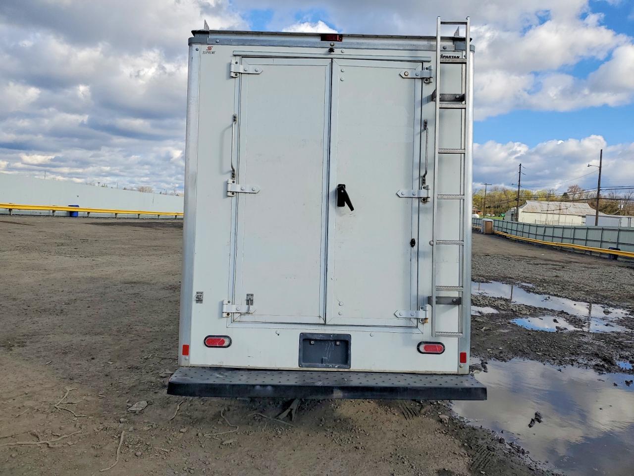 2019 Ford E350 Utility / Service Truck - Фото 6